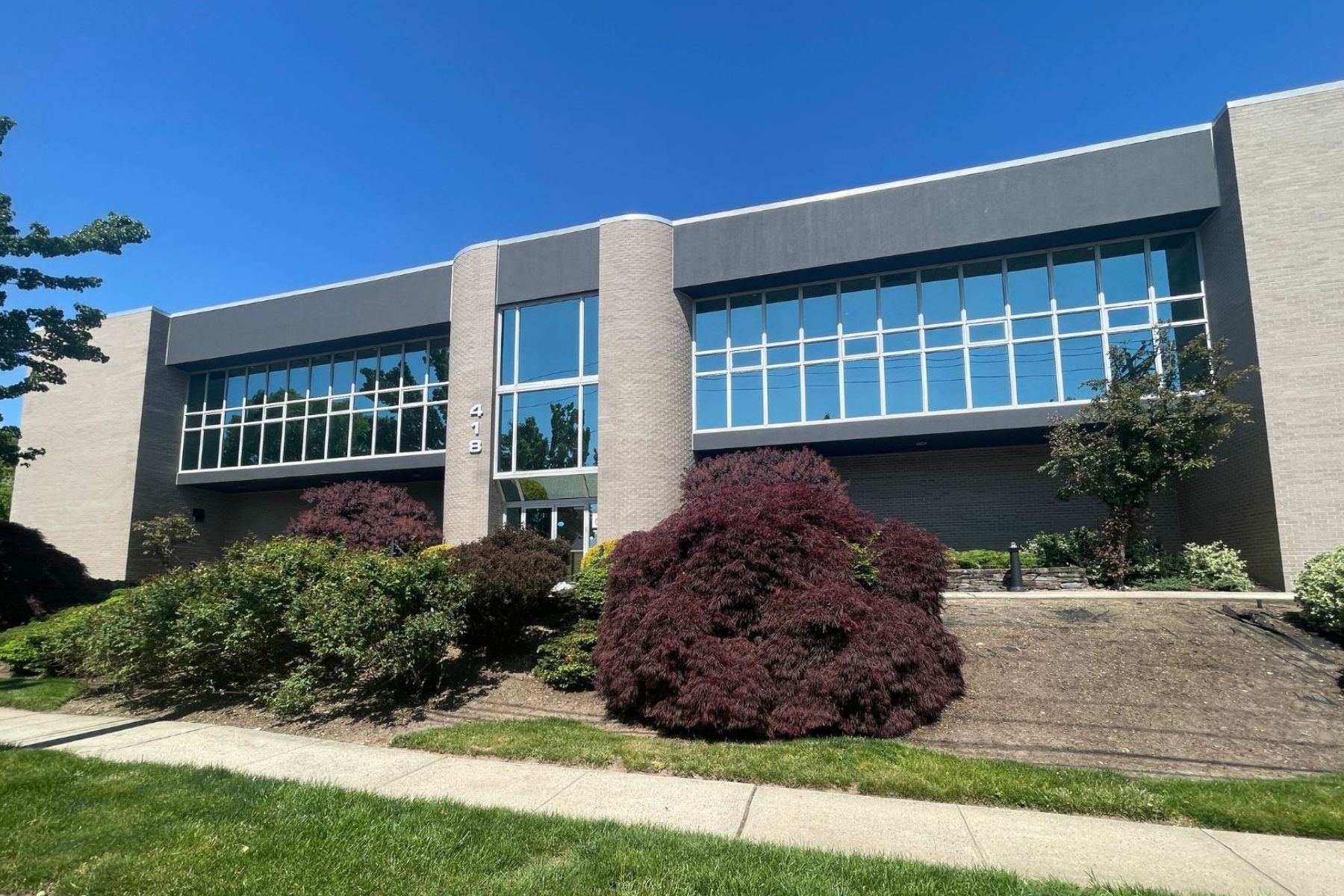 Industrial Flex Space & Two Office Suites, Minutes from I-95, for Rent