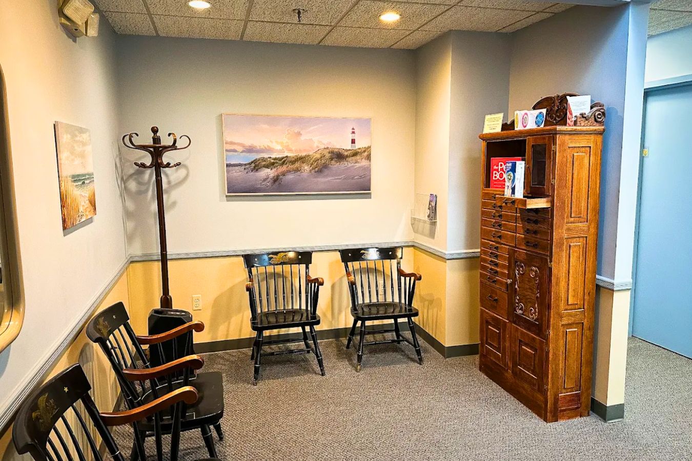 Suite 207 - Waiting Room Suite 207 - Waiting Room