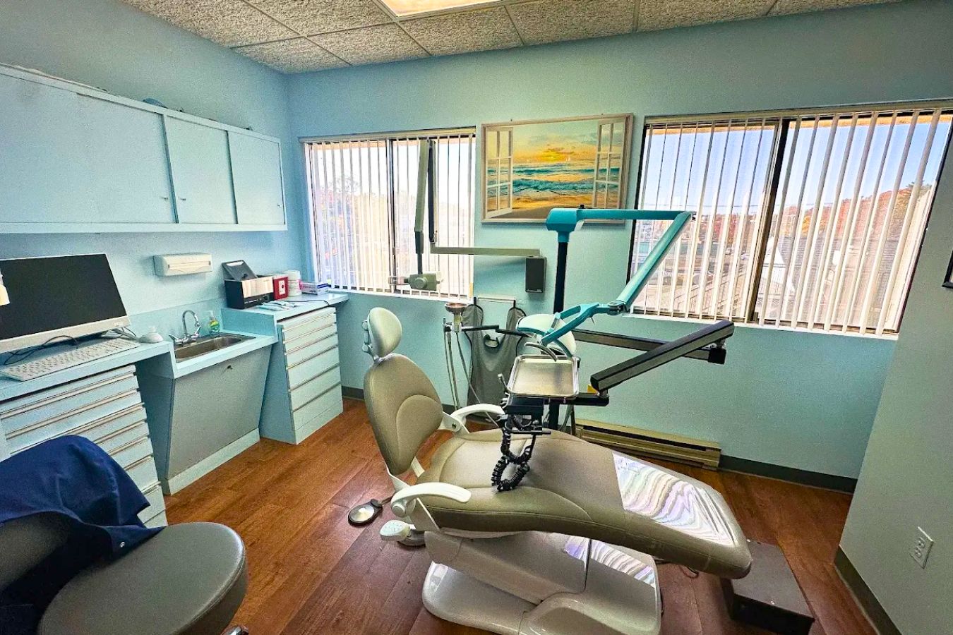 Suite 207 Treatment Room Suite 207 Treatment Room