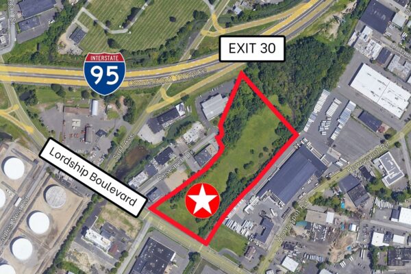 Strategic Frontage: 450' on Lordship Blvd with Immediate Access to Exit 30 (I-95) Aerial map of property at 250 Lordship Blvd, Stratford, CT, showing 450' frontage and access to I-95 Exit 30.