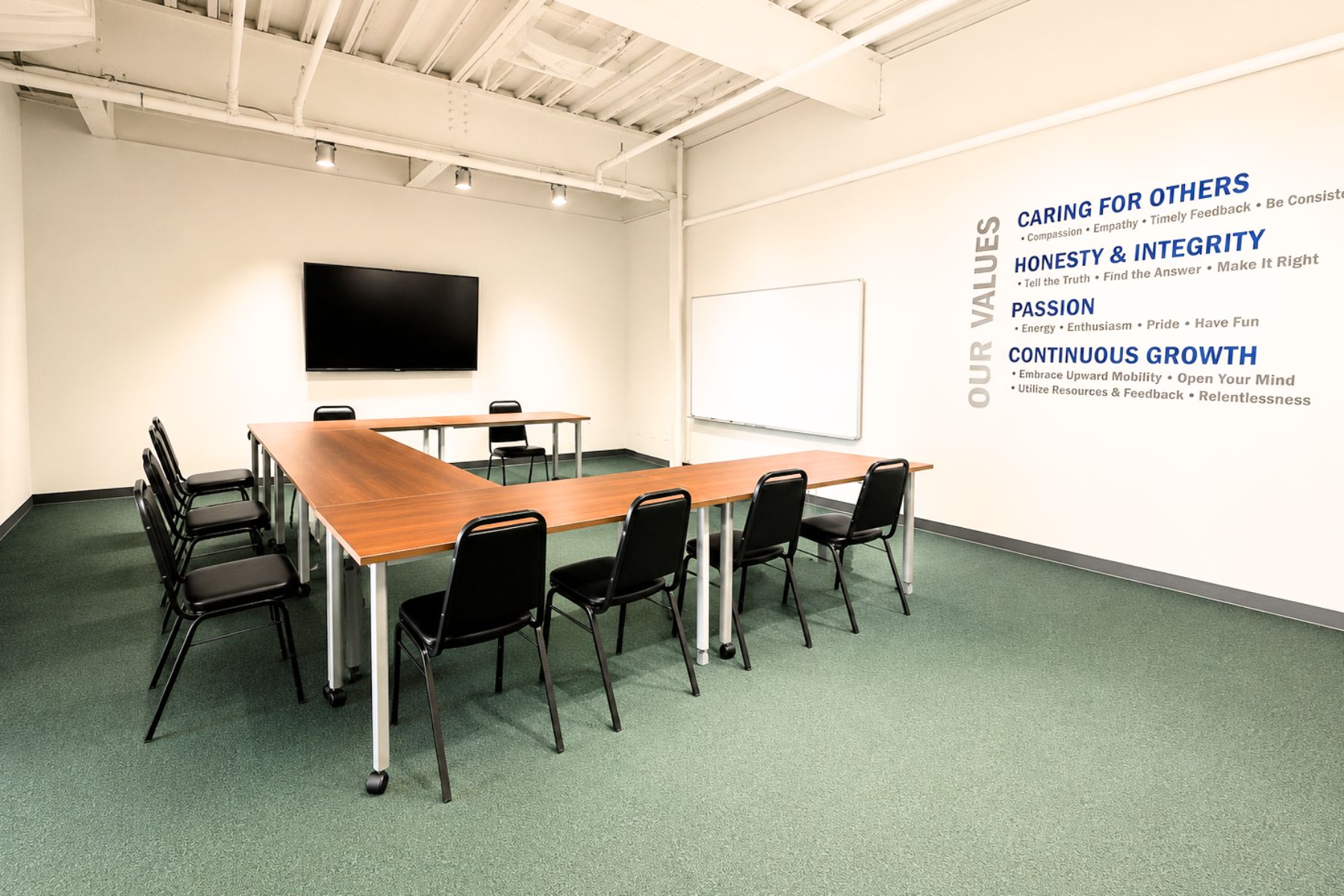 Bright and Spacious Third-Floor Professional Conference Room Bright And Modern Professional Conference Room Located On The Third Floor