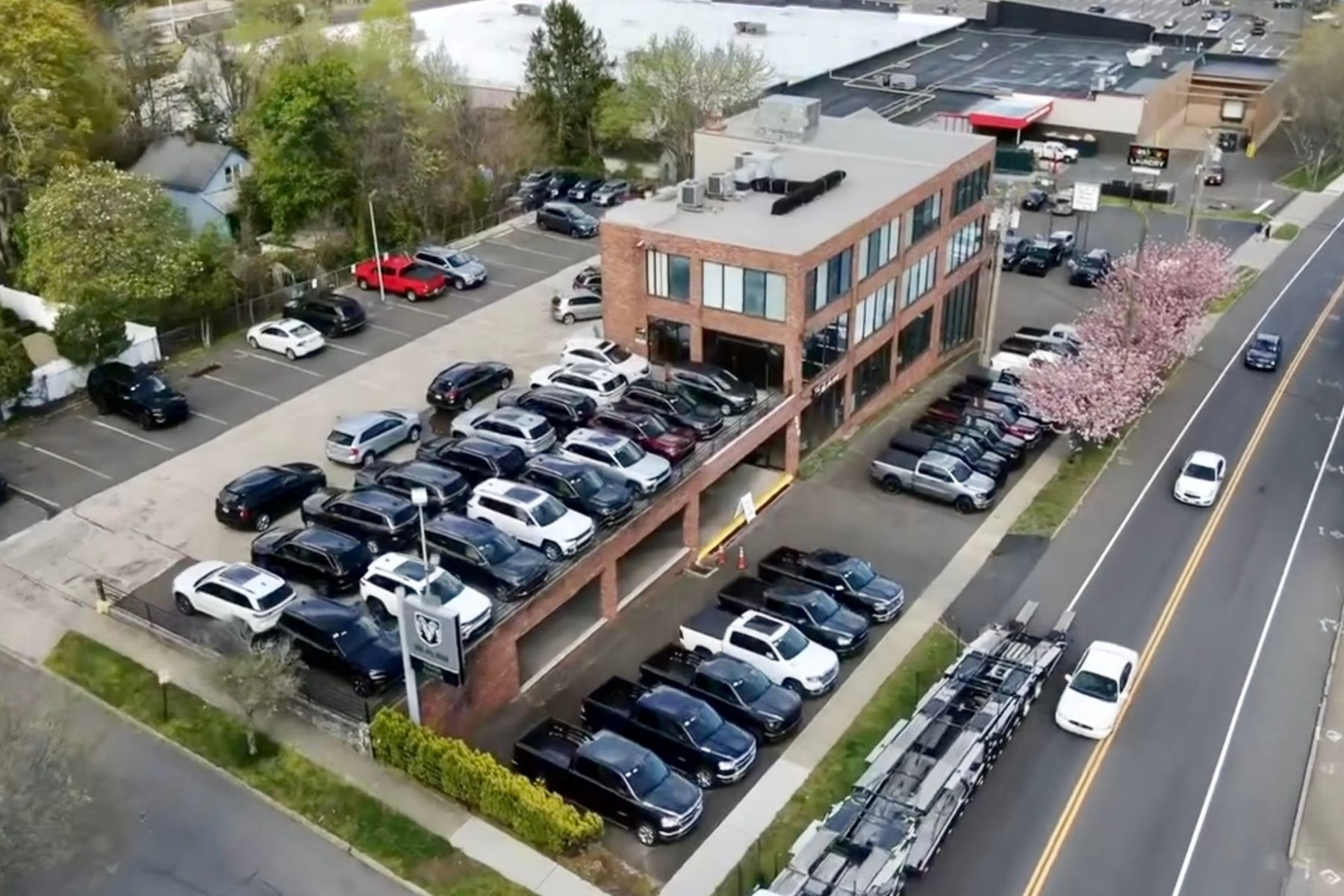 20,273 SF Building on 0.853 acres