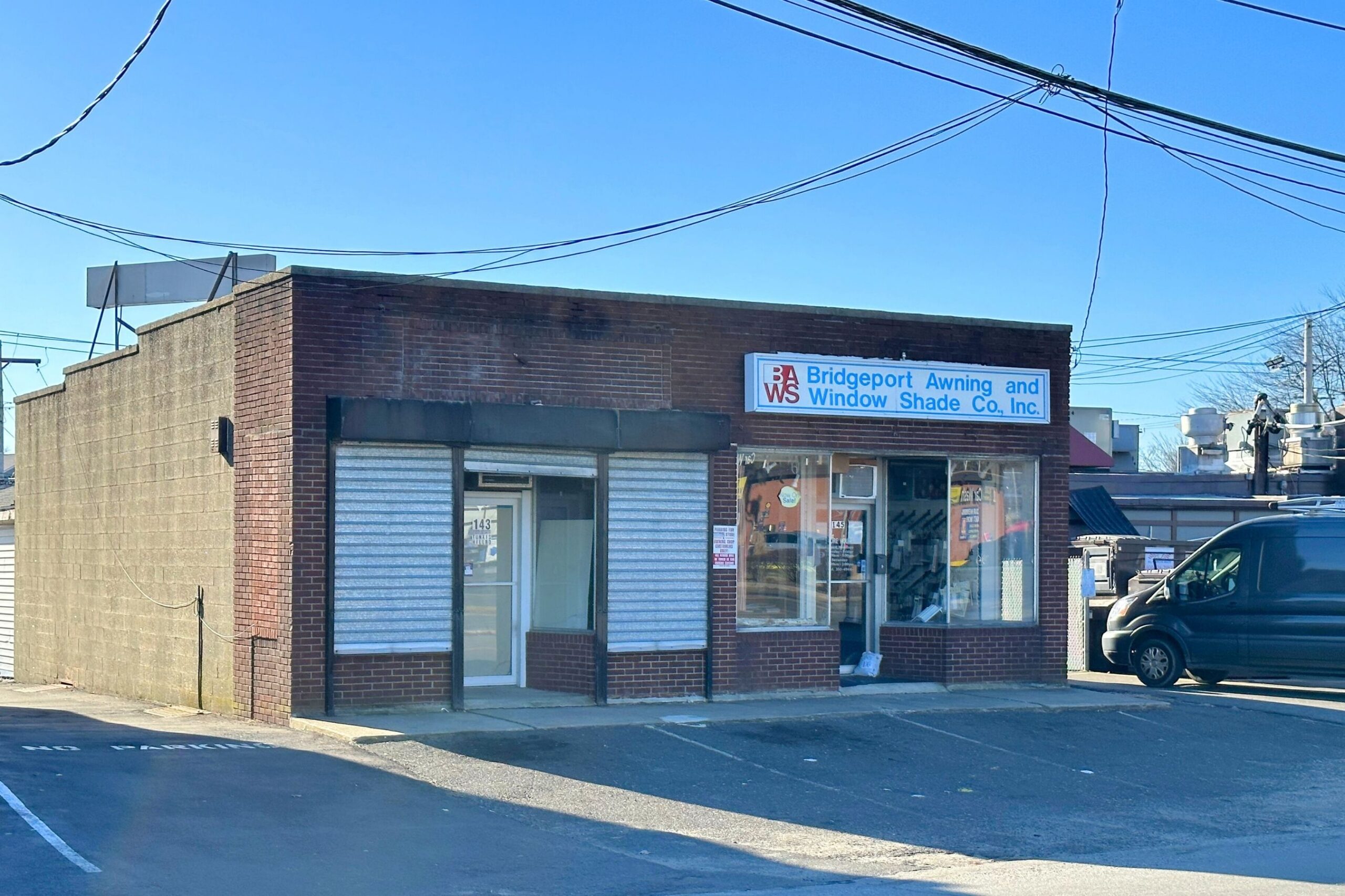 1,963 SF Retail Store in Neighborhood Shopping Destination for Sale