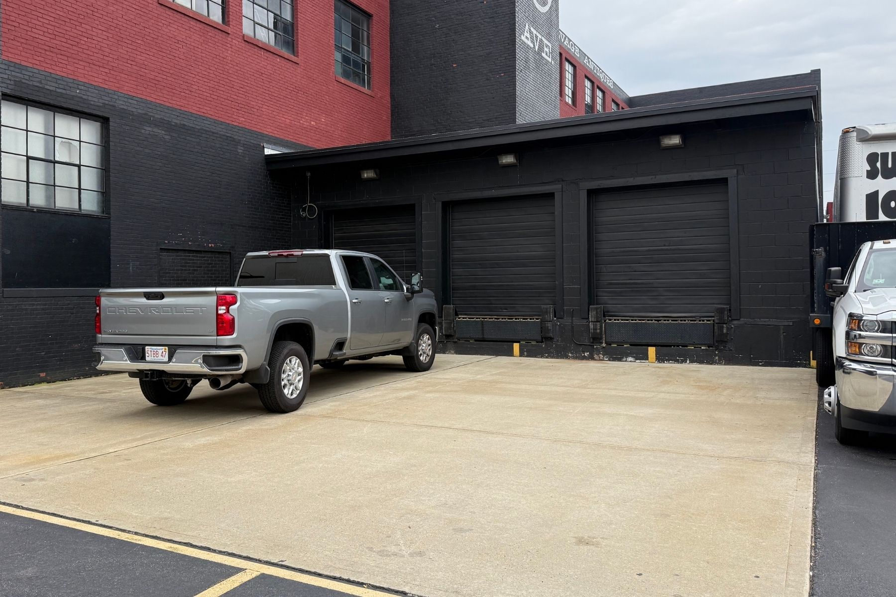 Three Loading Docks with Levelers Three Loading Docks with Levelers