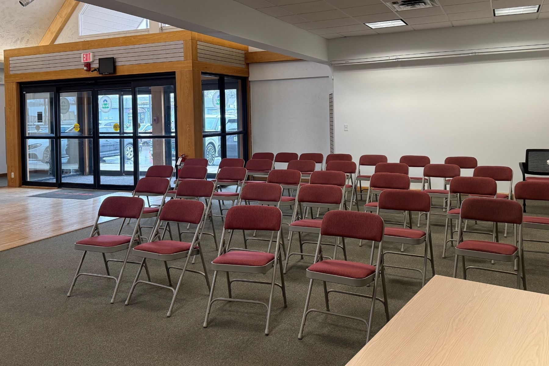 Expansive Open-Concept Showroom Floor Easily Reconfigurable for High-Volume Retail Expansive Open-Concept Showroom Floor Easily Reconfigurable for High-Volume Retail