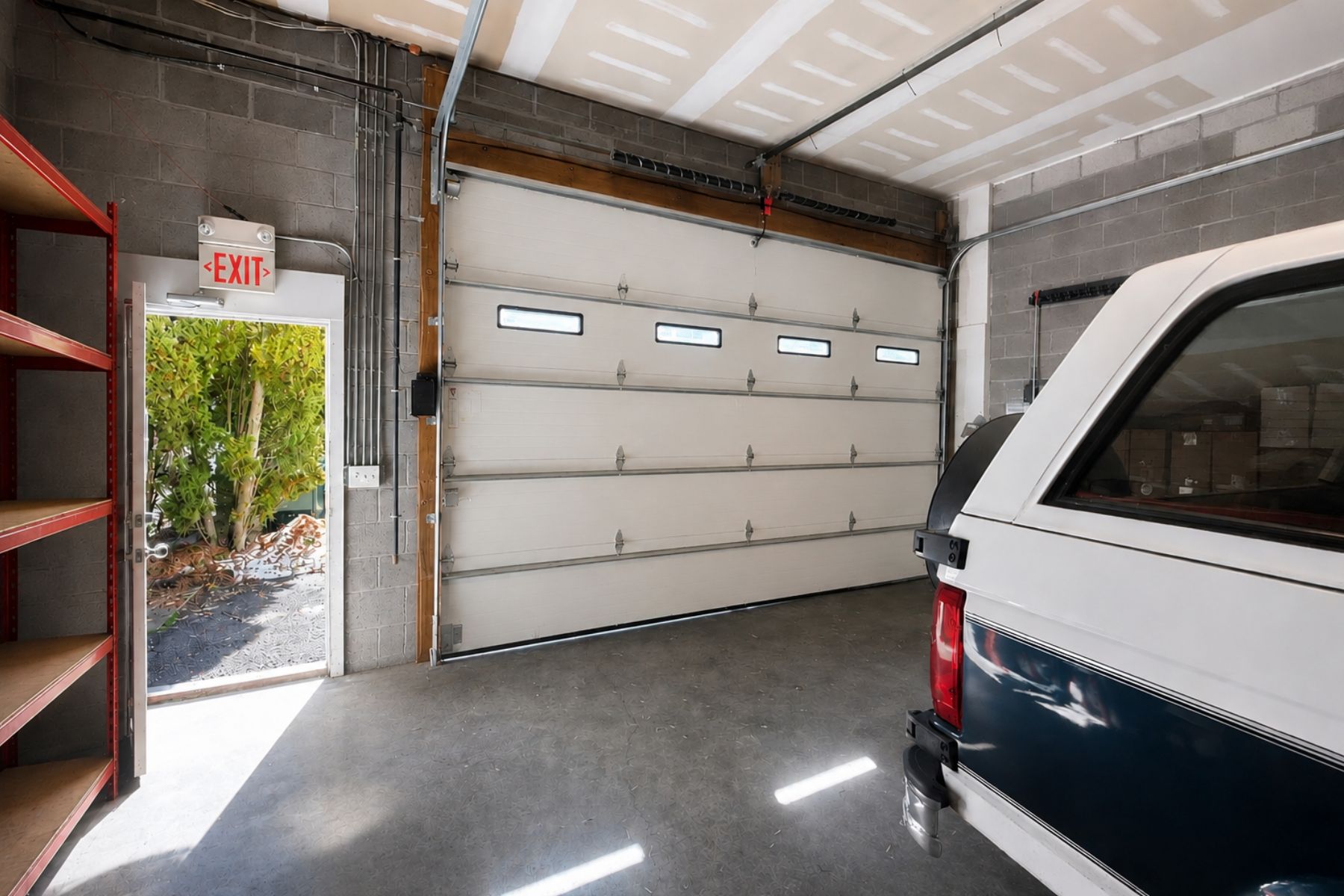 Spacious Flex Area With 12' High Ceilings