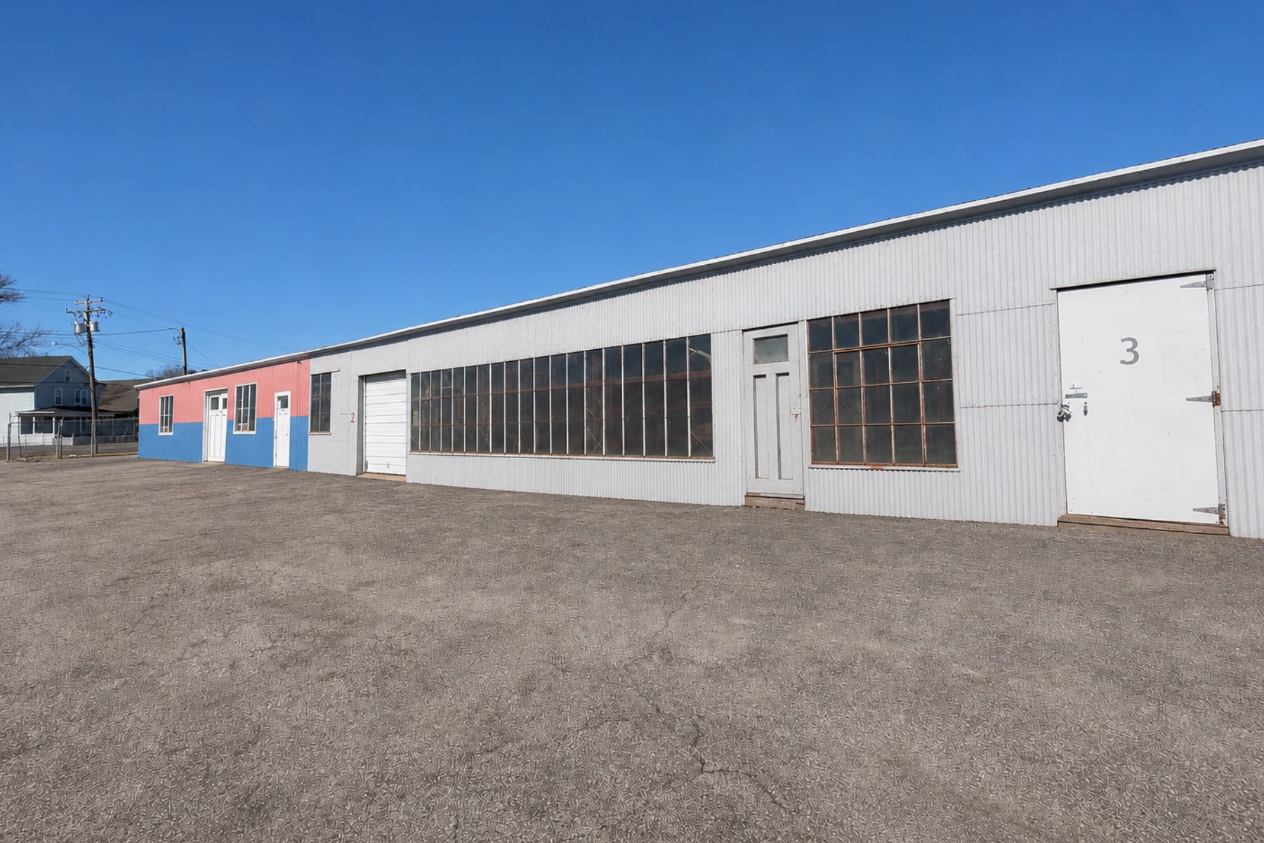 3,568 SF Warehouse Divided into Bays Each with a Drive-In Door