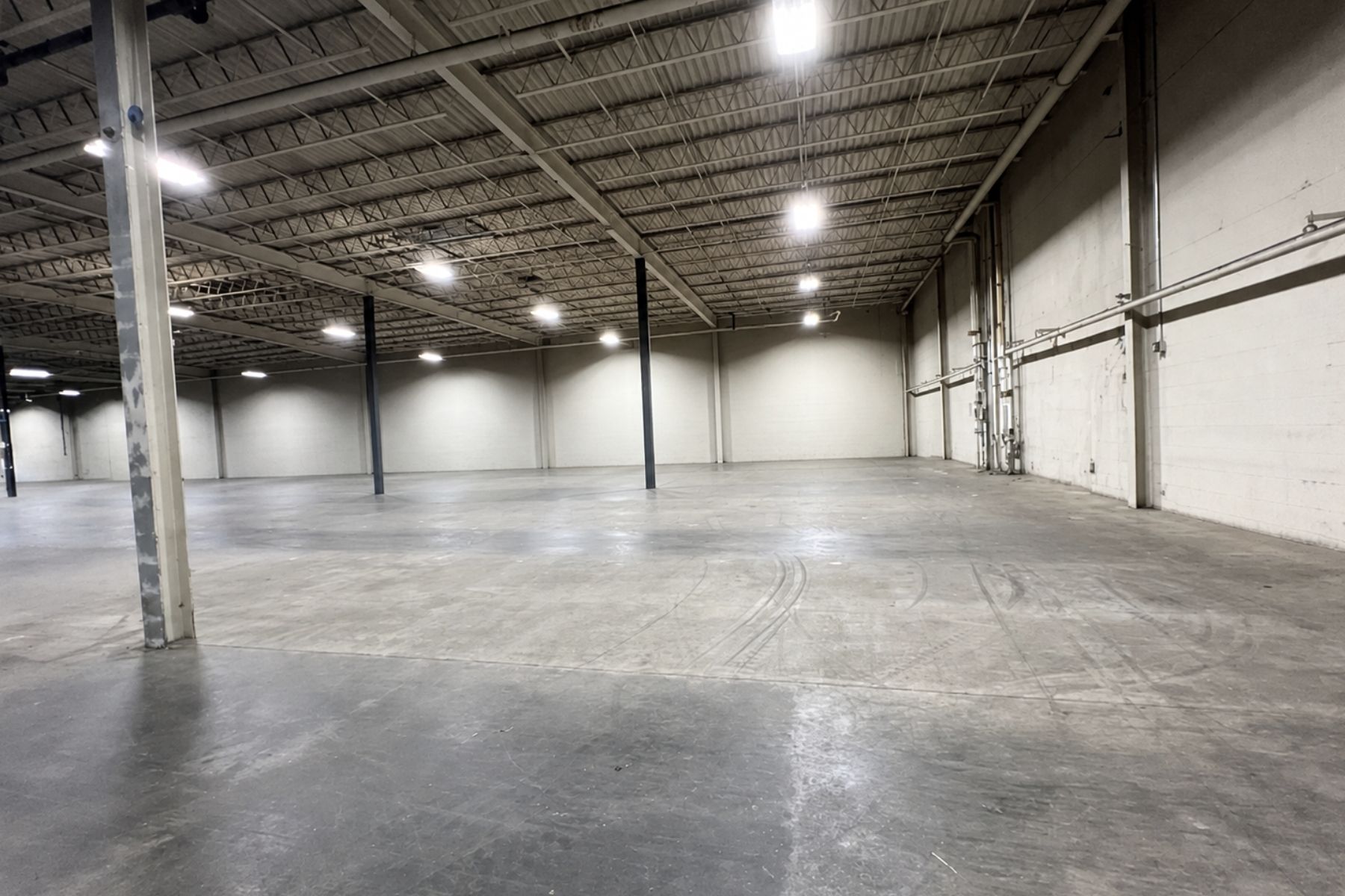 Warehouse Space with an 18' 2" Clear Ceiling Height
