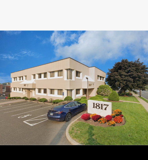 97,412 SF Warehouse Distribution Leased in Orange, CT 97,412 SF Warehouse Distribution Leased in Orange, CT