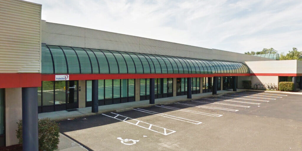 Caldwell & Walsh Building Construction Inc. Leases Warehouse Space at 260-264 Quarry Road, Milford, Connecticut